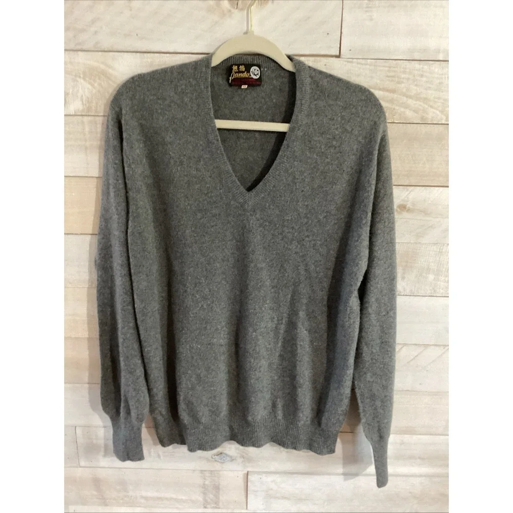 VTG Panda 100% Cashmere Sweater Size 42 Gray 70s 80s Fast Shipping - Picture 1 of 5